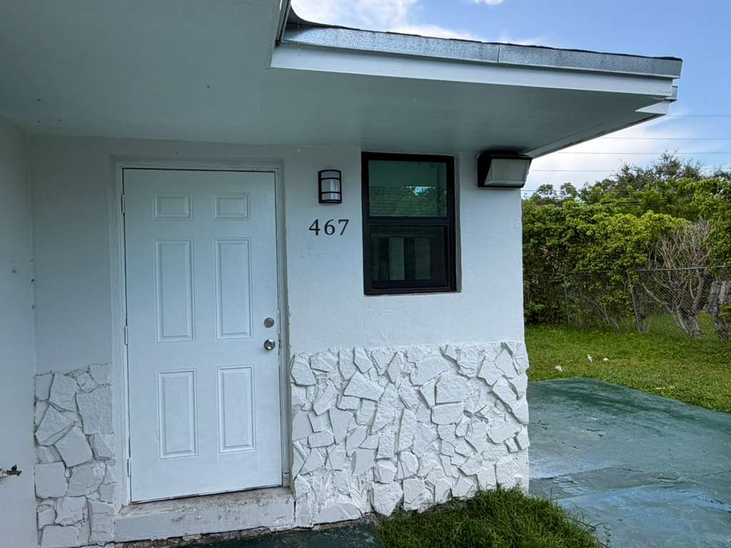 465 Northeast 139th Street - 467
