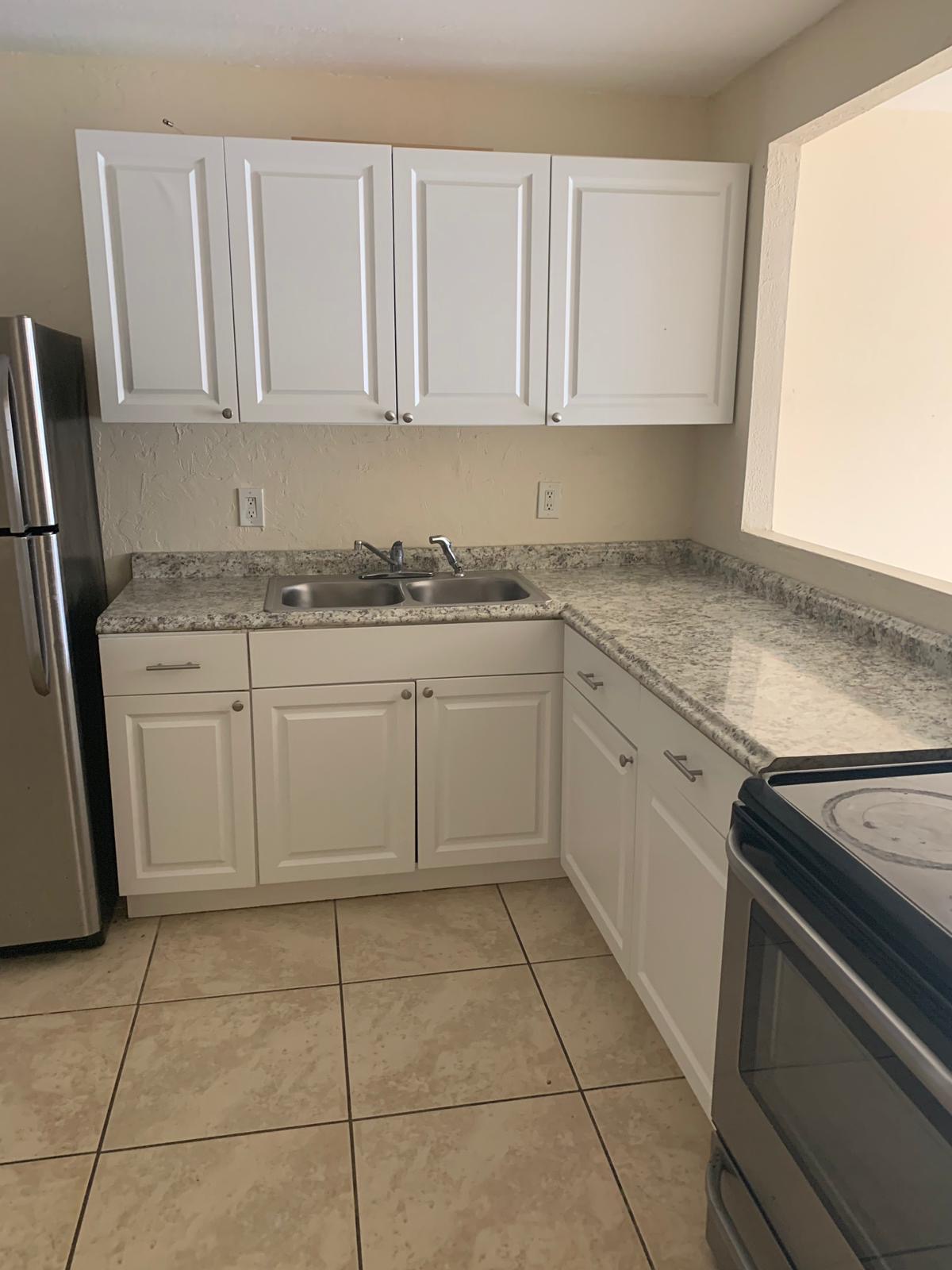 15205 NE 6 AVE D202 - D202